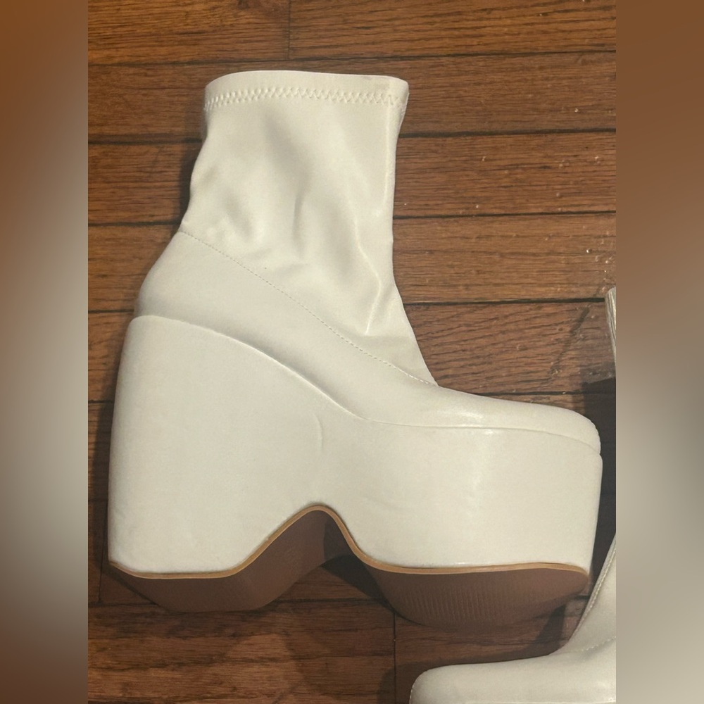 Azalea Wang Lovely White Platform Stretch Sock Vegan Bootie Size 8 - Picture 4 of 15